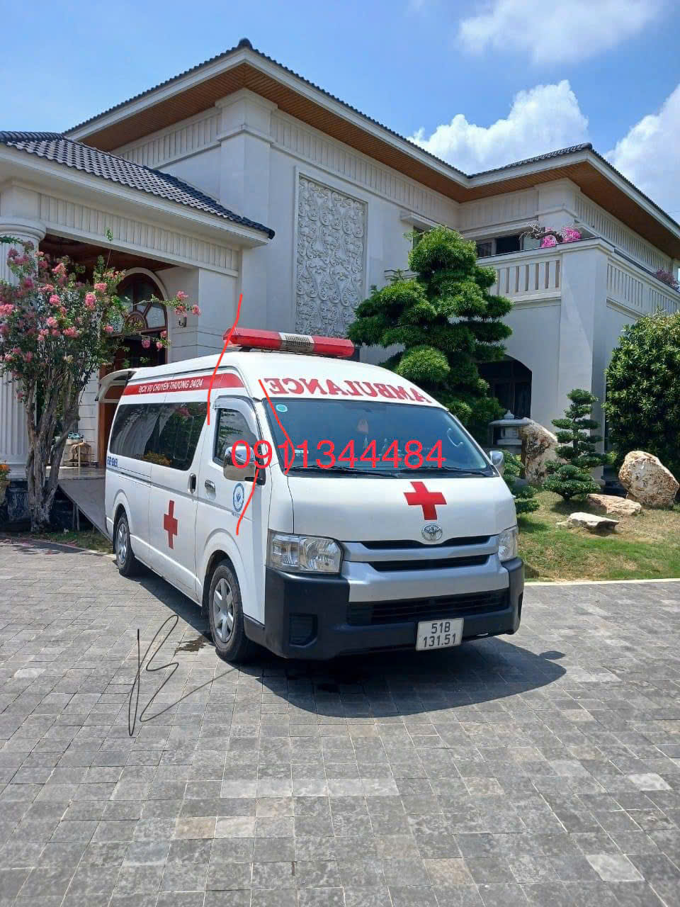 Xe cấp cứu hoạt động ngoài bệnh viện